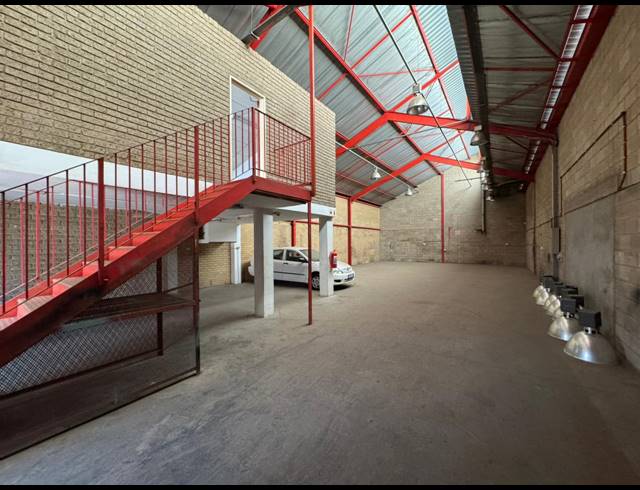 289M² WAREHOUSE TO LET IN ROBERTVILLE